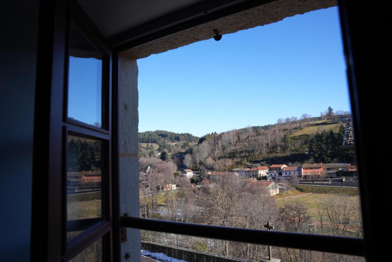Appartement spacieux au pied des pistes Chalmazel-Jeansagniere Extérieur photo